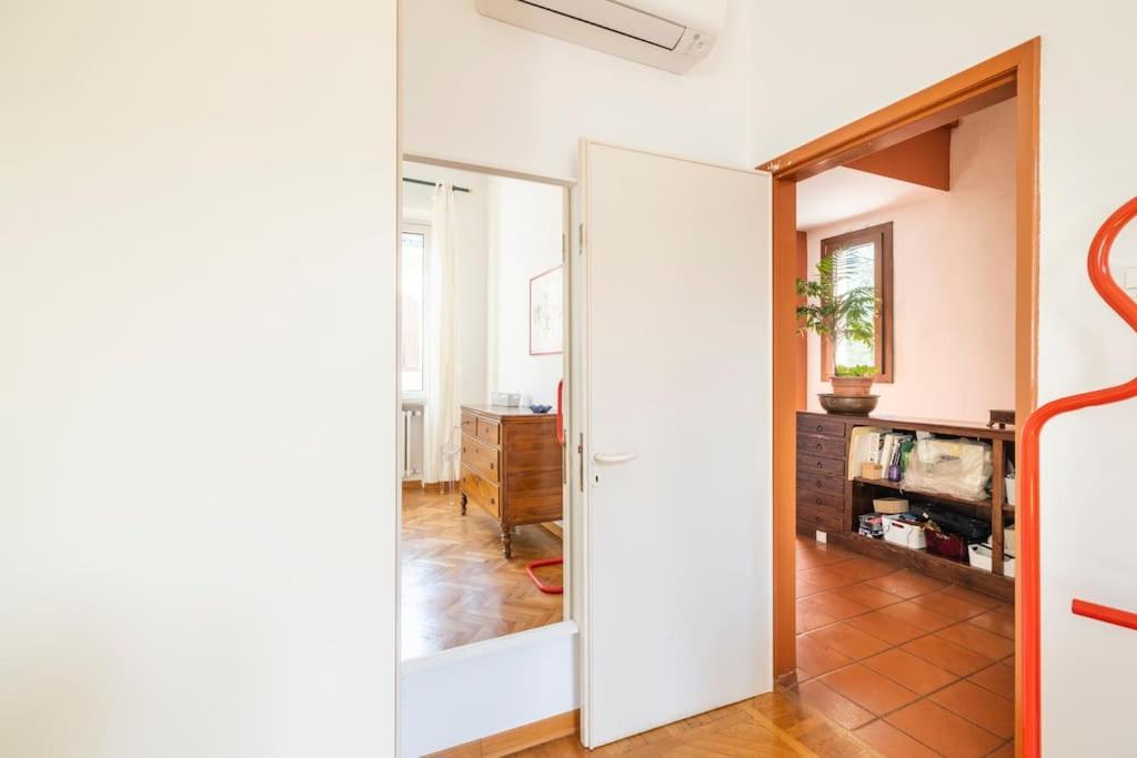 La Casa Di Marina Ferrara Exterior foto