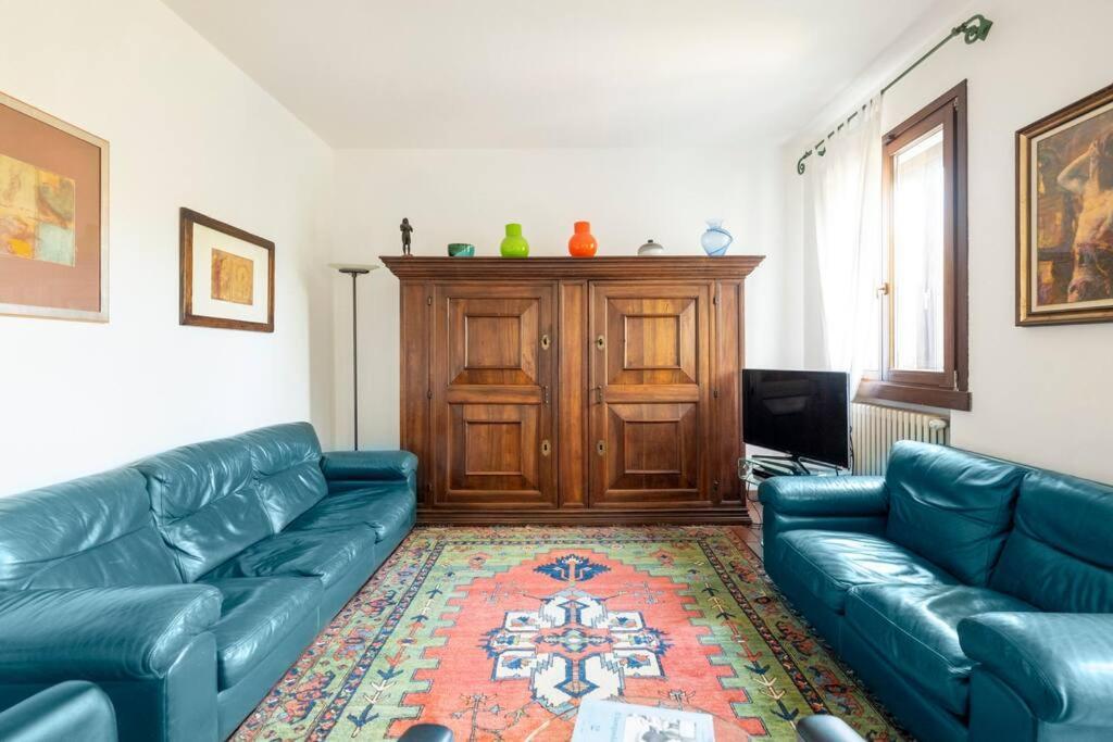 La Casa Di Marina Ferrara Exterior foto